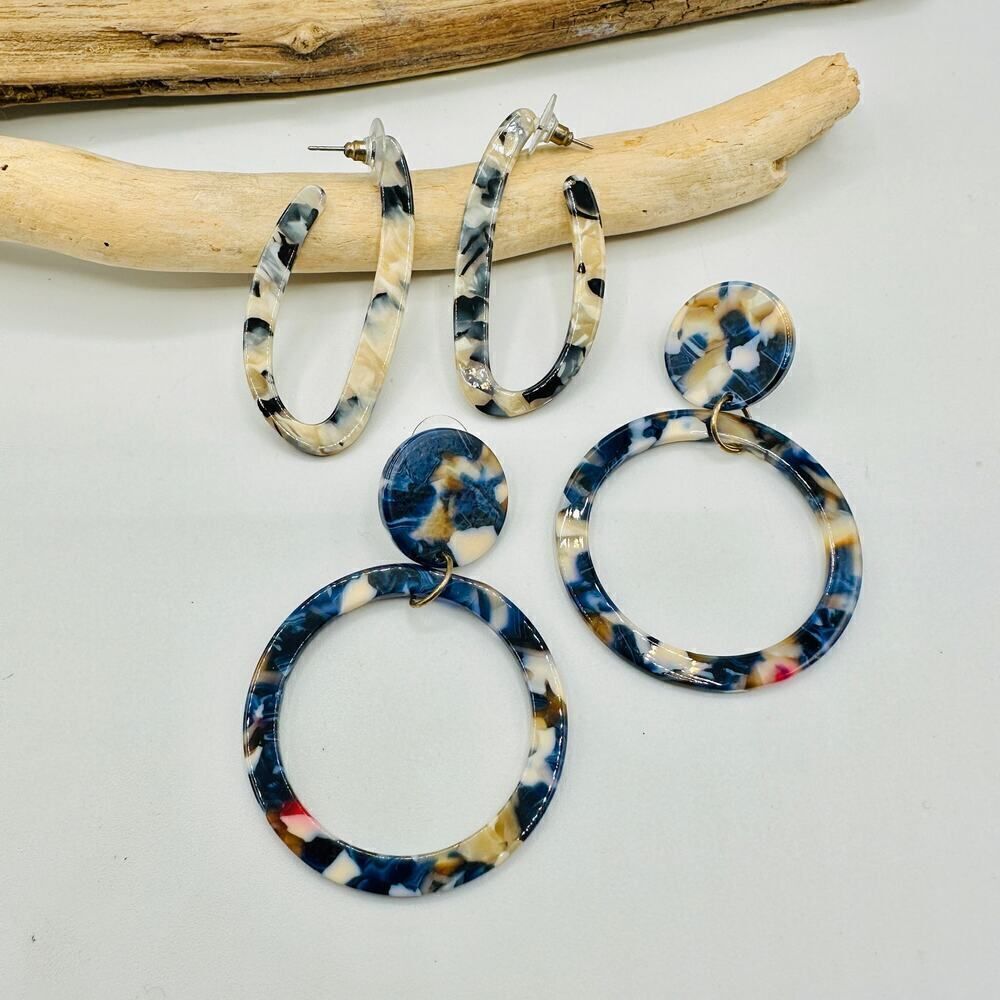 2 Pairs of Trendy Acrylic Lucite Hoop Earrings